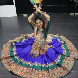 Blue and Green Chanycholi