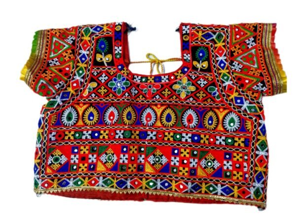 Green Chanyacholi With Gujarati Border and Side Design - Image 2