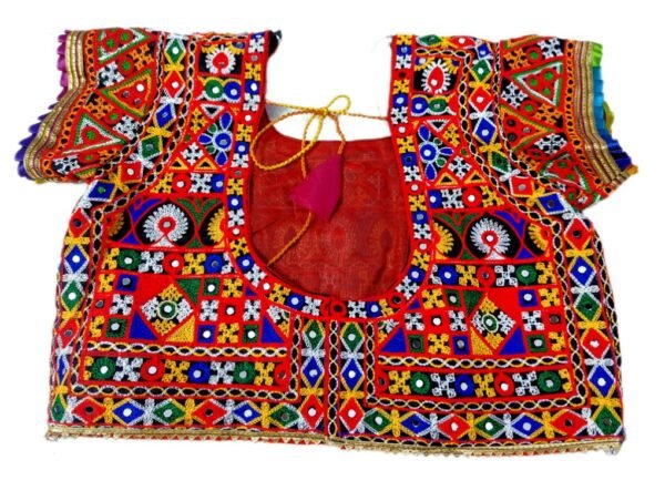 Green Chanyacholi With Gujarati Border and Side Design - Image 3