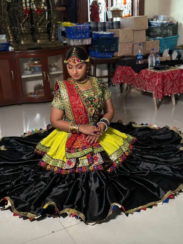 Black and Yellow Chanyacholi