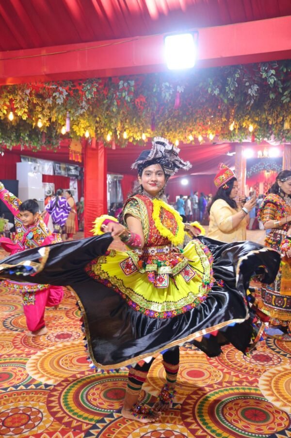 Black and Yellow Chanyacholi - Image 3