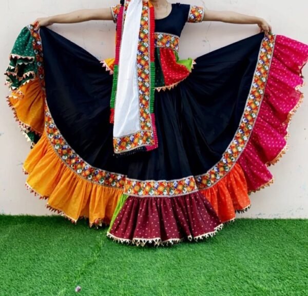 Black with Colourful Border Chanyacholi
