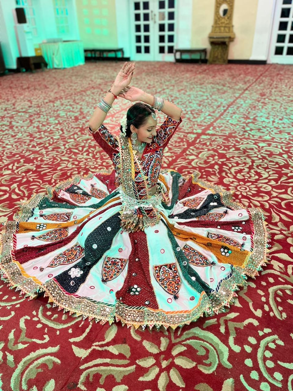 White with Multi Colour Layers Chanyacholi