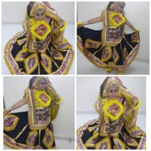Black and Yellow Accent Chanyacholi