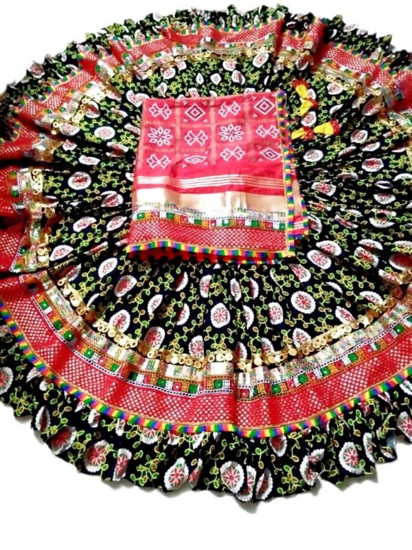 Black and Red Chanyacholi