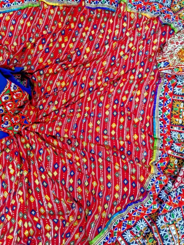 Chanyacholis with Long Coat/Jacket - Image 6