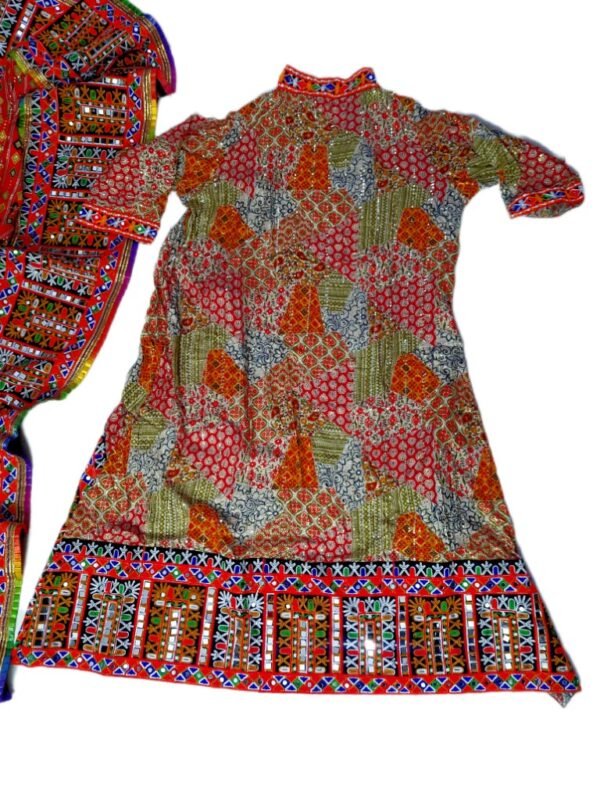 Chanyacholis with Long Coat/Jacket - Image 8